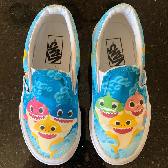 baby shark vans